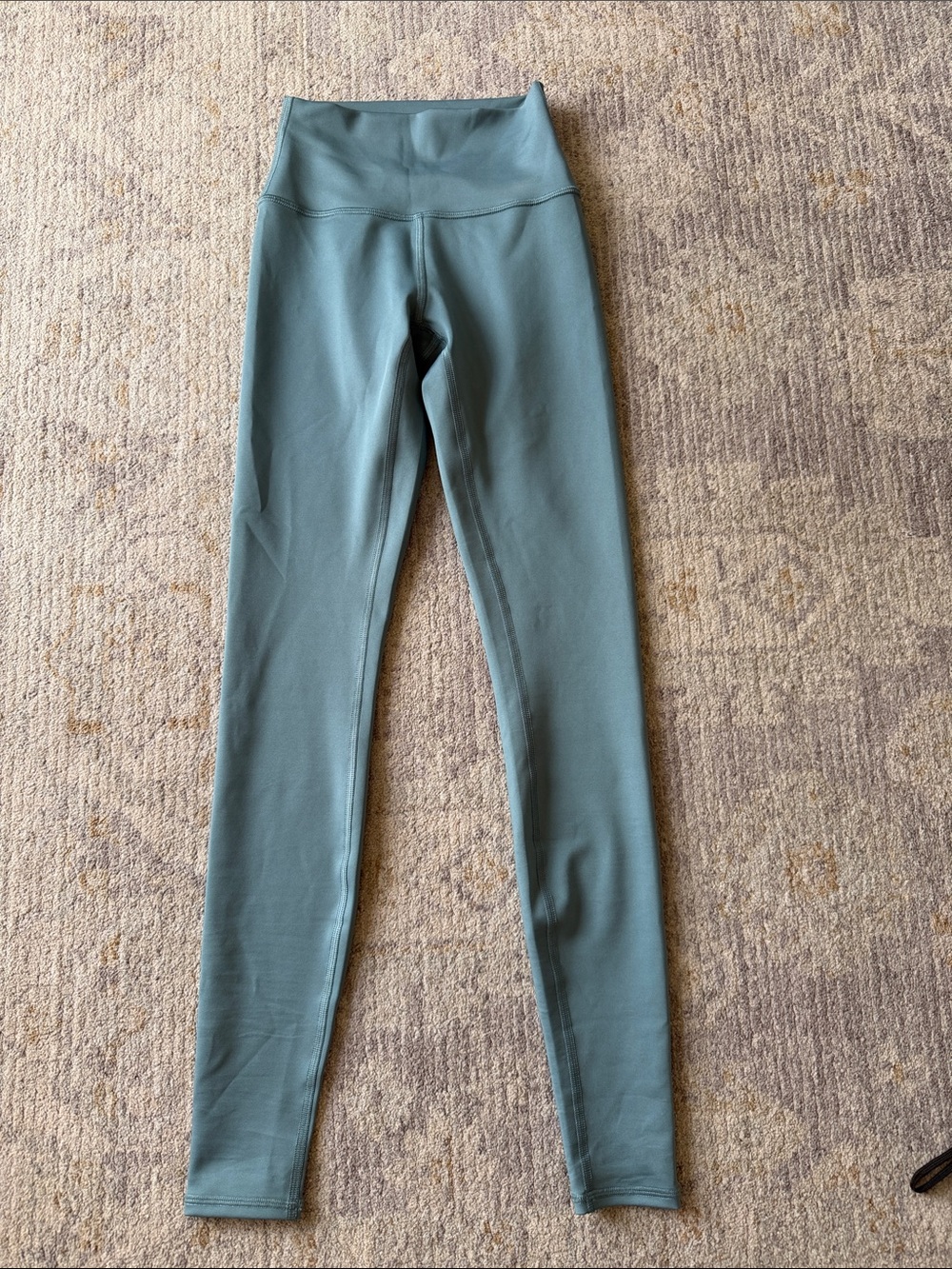ALO Yoga High-Rise Leggings in Sage